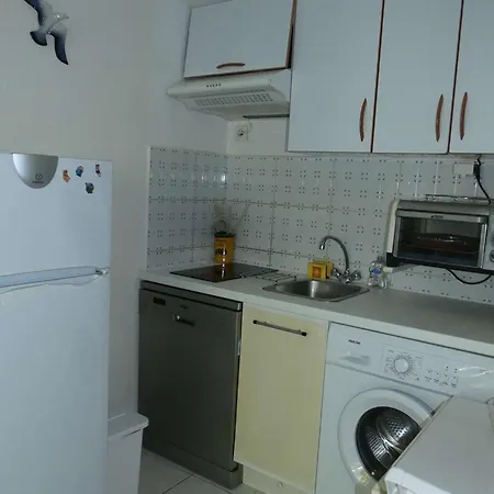 شقة Moderne Avec Piscine, Proche Plage, Calme, Vert, Confort - Motte - Fr-1-328-105 *